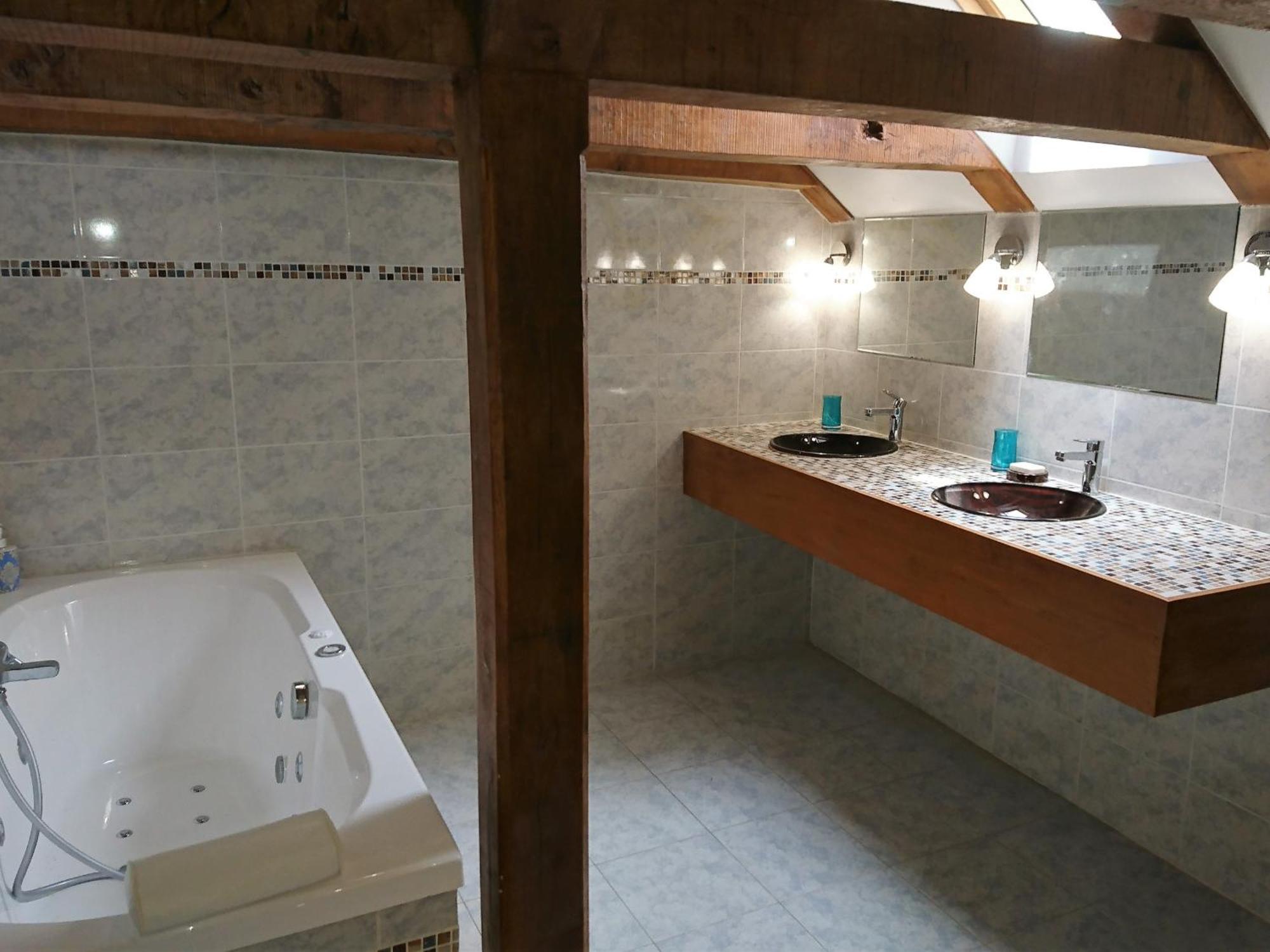 Chateau La Servayrie - Chambre D'Hotes Marcillac-Vallon Habitación foto