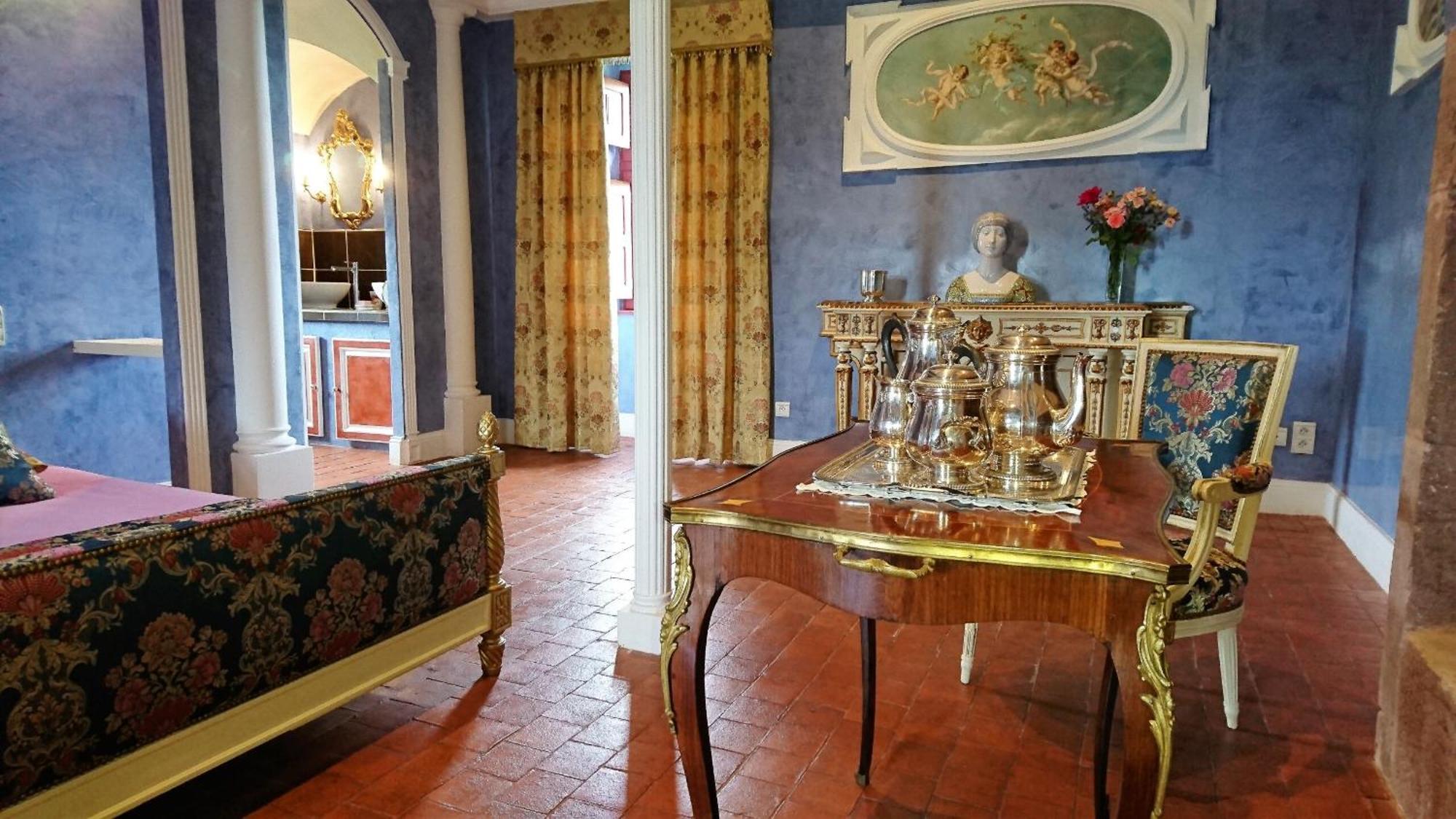 Chateau La Servayrie - Chambre D'Hotes Marcillac-Vallon Habitación foto